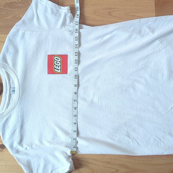 Lego | Gildan. Women's Logoed T-shirt. Size Small. - Picture 6 of 8